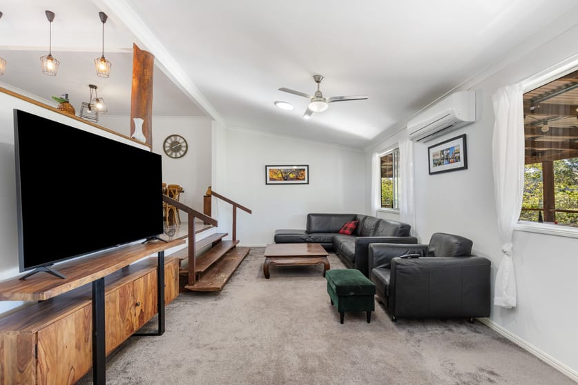 Click to view all images 1028 Tin Can Bay Road Canina QLD 4570 - Image 1