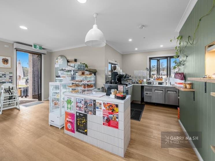 Click to view all images 19 Dokic Way Baranduda VIC 3691 - Image 3