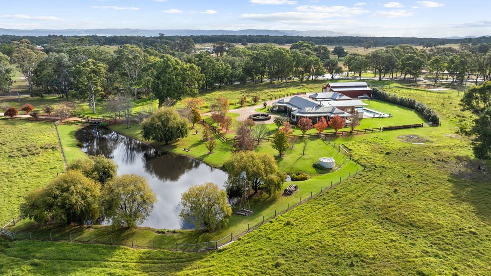 Click to view all images 140 Tyson Road Heyfield VIC 3858 - Image 3