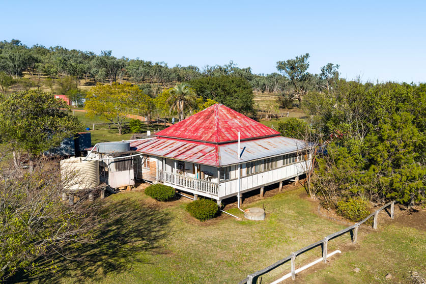 Click to view all images 15687 New England Highway Nevilton QLD 4361 - Image 2
