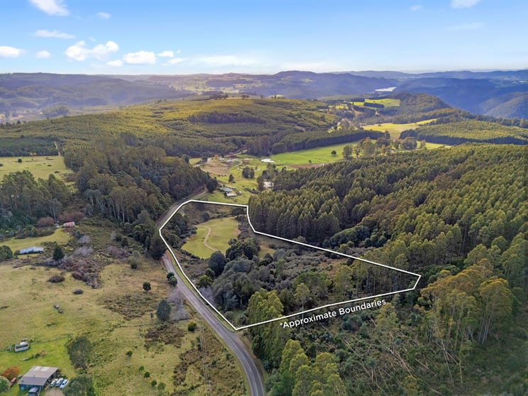 Click to view all images 549 Cradle Mountain Road Erriba TAS 7310 - Image 3
