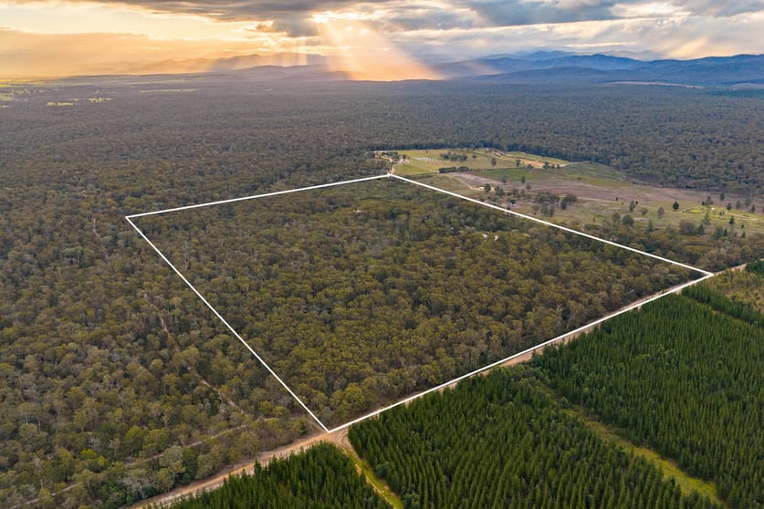 Click to view all images 2/ Berrys Road Stockdale VIC 3862 - Image 2