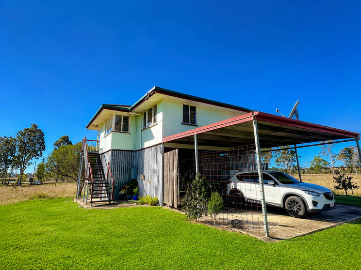 Click to view all images 48-56 Middle Road Purga QLD 4306 - Image 3