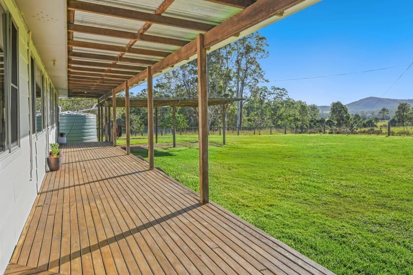 Click to view all images 98 Misty Ridge Bellangry NSW 2446 - Image 2