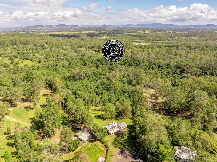 Click to view all images 26 Sunray Road Mothar Mountain QLD 4570 - Image 2