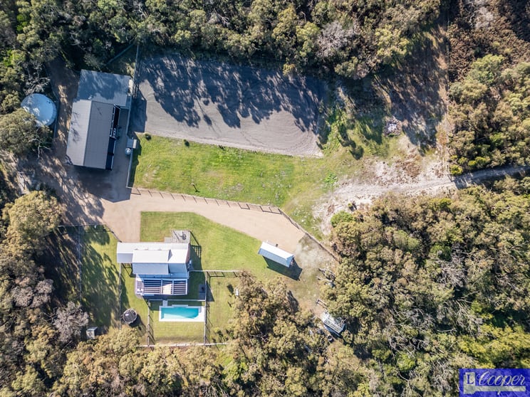 Click to view all images 4 Bembridge Road Somerville VIC 3912 - Image 3