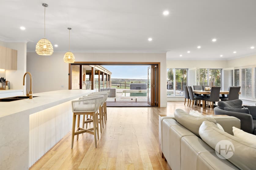 Click to view all images 160 Males Road Moorooduc VIC 3933 - Image 2