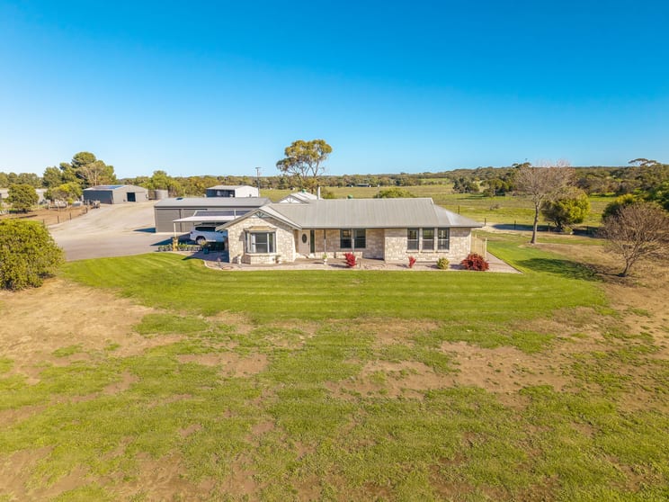 Click to view all images 899 Western Approach Road Hawson SA 5607 - Image 2