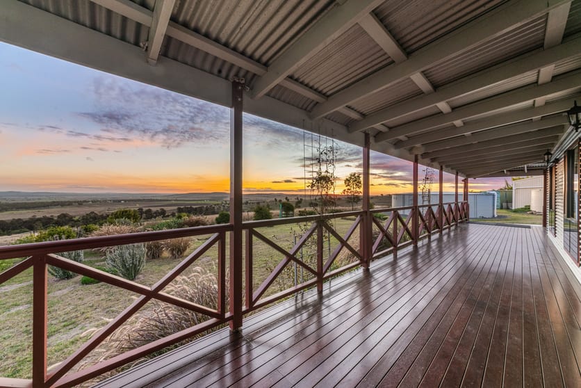 Click to view all images 273 Mount Sturt Road Yangan QLD 4371 - Image 3