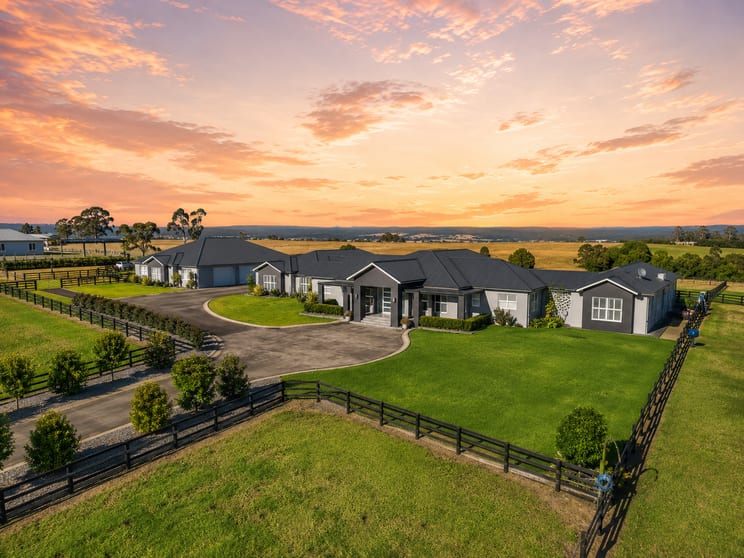 Click to view all images 45 Stockade Road Razorback NSW 2571 - Image 1