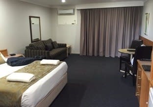Click to view all images Accommodation & Tourism business for sale in Young - Image 3
