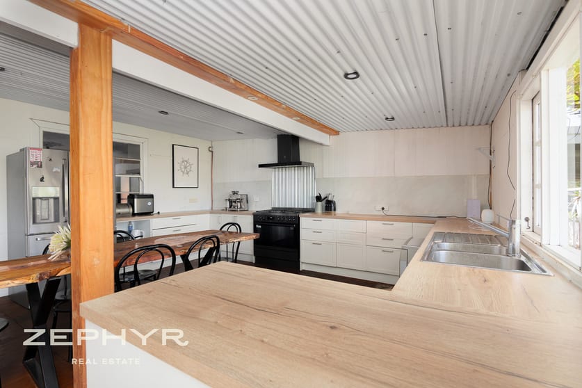 Click to view all images 381 Ambergate Road Ambergate WA 6280 - Image 3