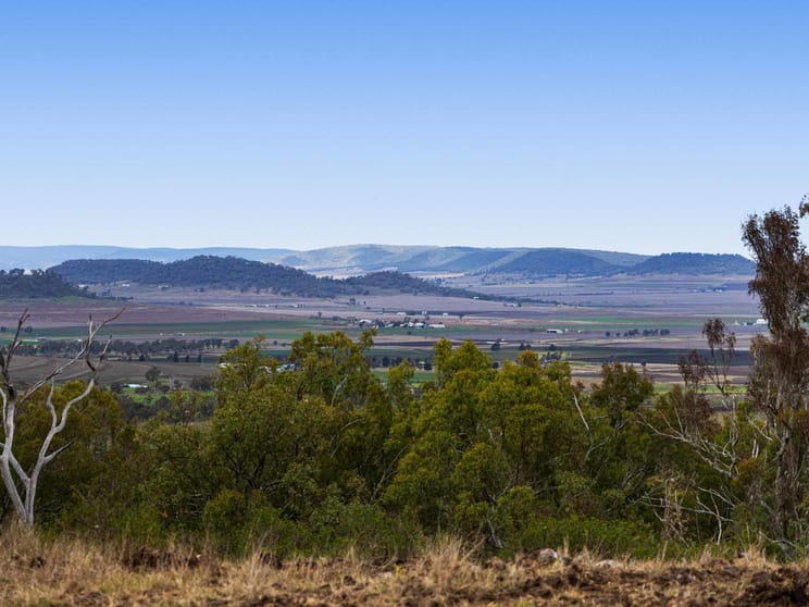 Click to view all images 252 Green Road Budgee QLD 4359 - Image 3