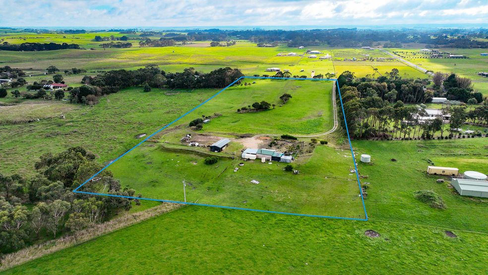 Click to view all images 75 Kent Drive Millicent SA 5280 - Image 2
