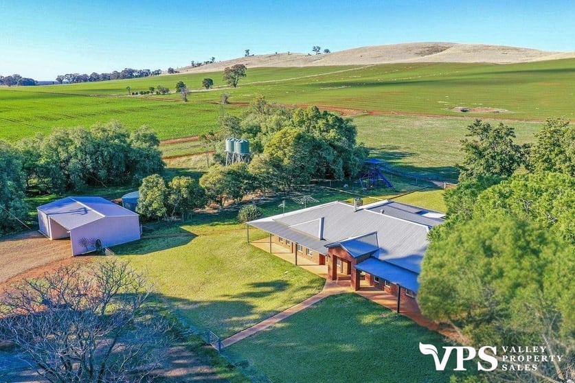 Click to view all images 345 Dookie-Devenish Road Dookie VIC 3646 - Image 2