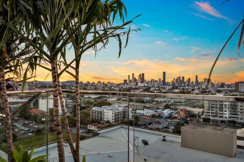 Click to view all images Management Rights business for sale in Woolloongabba - Image 1