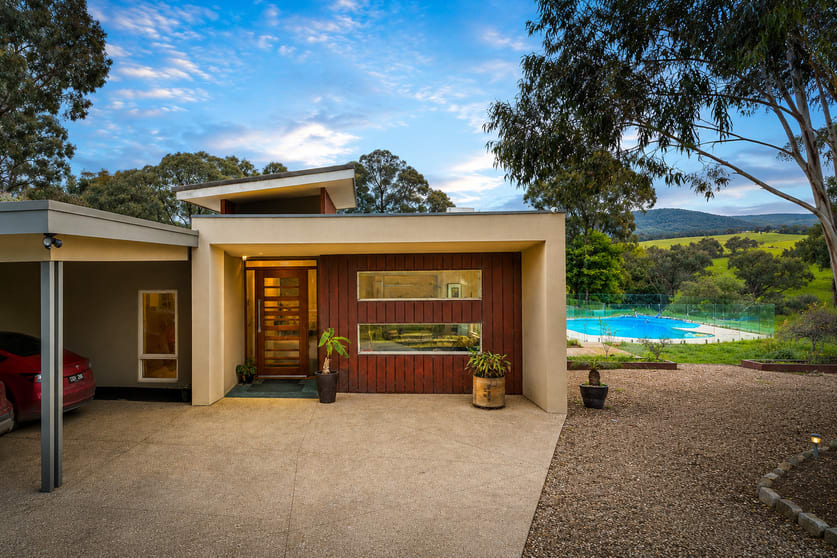 Click to view all images 205 Deep creek Road Arthurs Creek VIC 3099 - Image 3