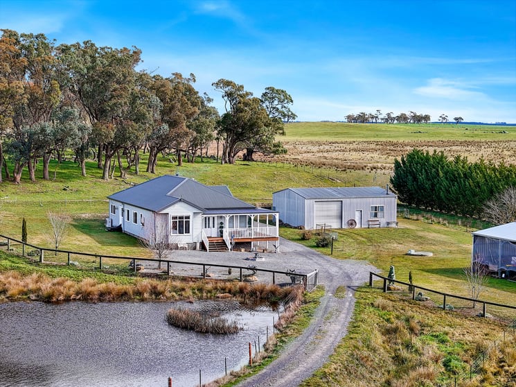 Click to view all images 247 Tyrl Tyrl Road, Laggan Crookwell NSW 2583 - Image 1