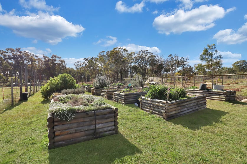 Click to view all images 91 Reason Lane Applethorpe QLD 4378 - Image 3