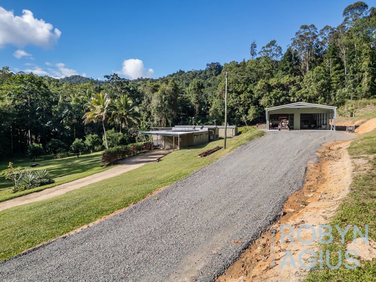 Click to view all images 566 Gorge Road Finch Hatton QLD 4756 - Image 2