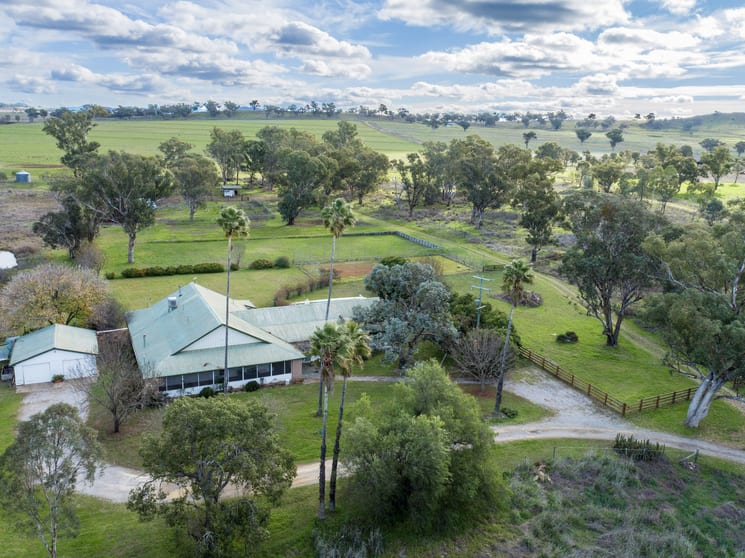 Click to view all images 14089 New England Highway Timbumburi NSW 2340 - Image 3