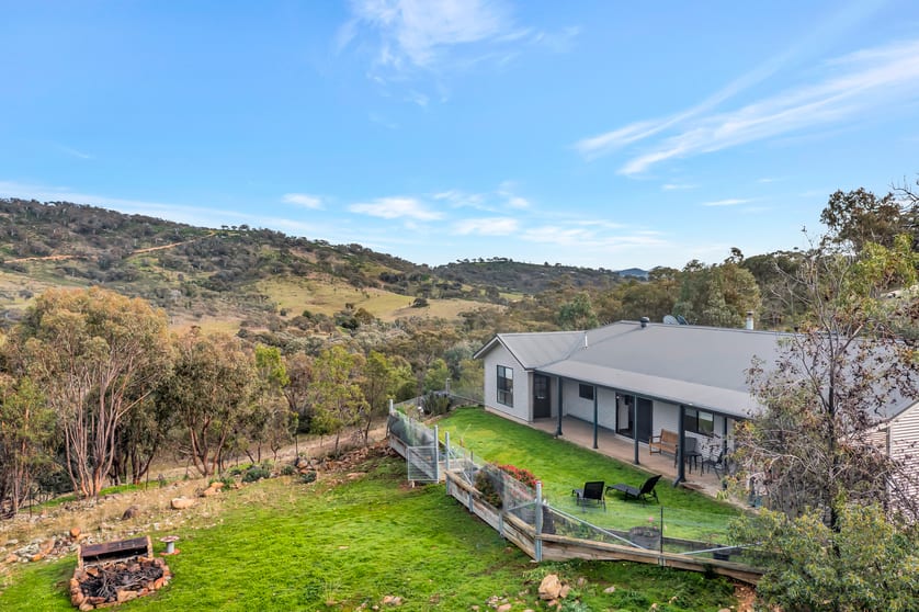 Click to view all images 13 Charles Road Mudgee NSW 2850 - Image 1