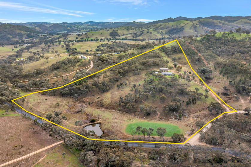 Click to view all images 13 Charles Road Mudgee NSW 2850 - Image 2