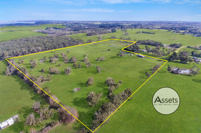Click to view all images 158 Levetts Road Bolwarra VIC 3305 - Image 1