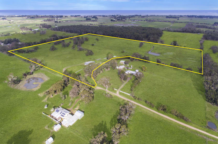 Click to view all images 158 Levetts Road Bolwarra VIC 3305 - Image 2