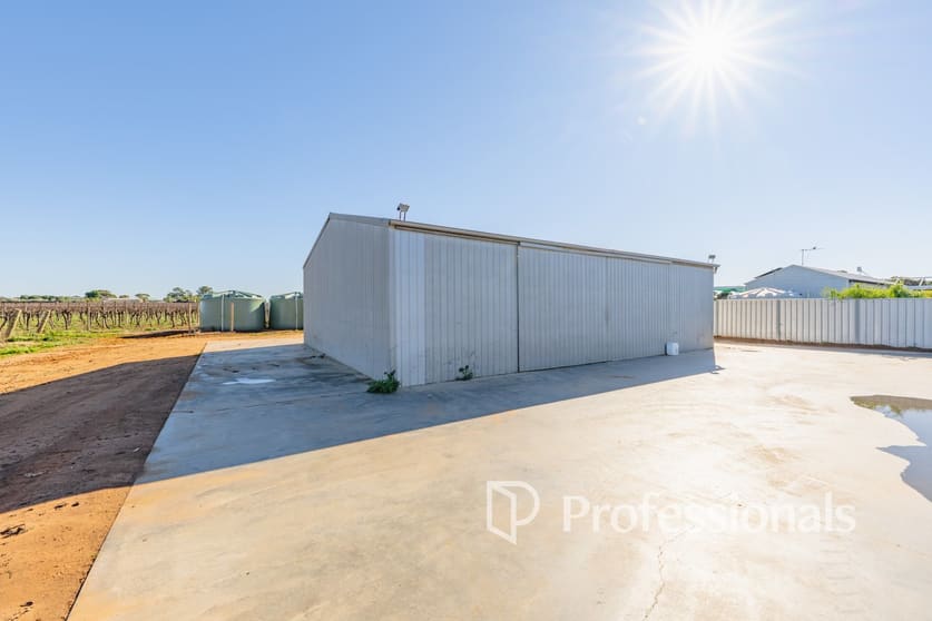 Click to view all images Lot 2 San Mateo Ave & Lot 3 Deakin Avenue Mildura VIC 3500 - Image 2
