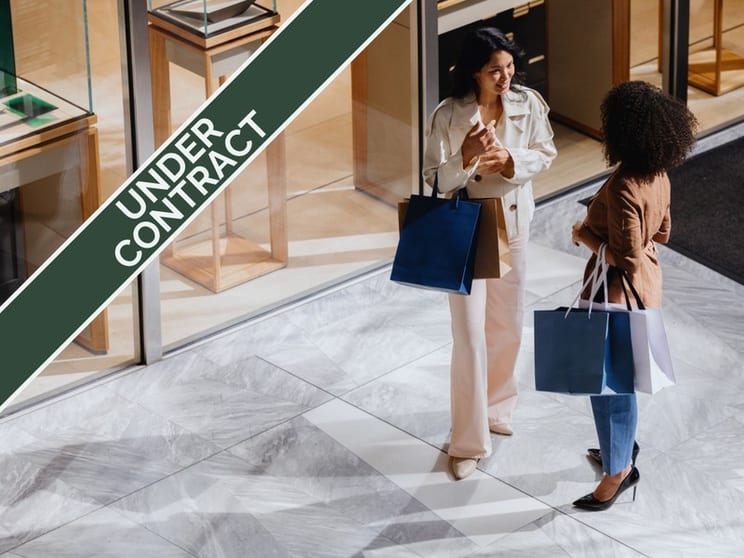 Click to view all images Retailer business for sale in Noosa Region QLD - Image 1