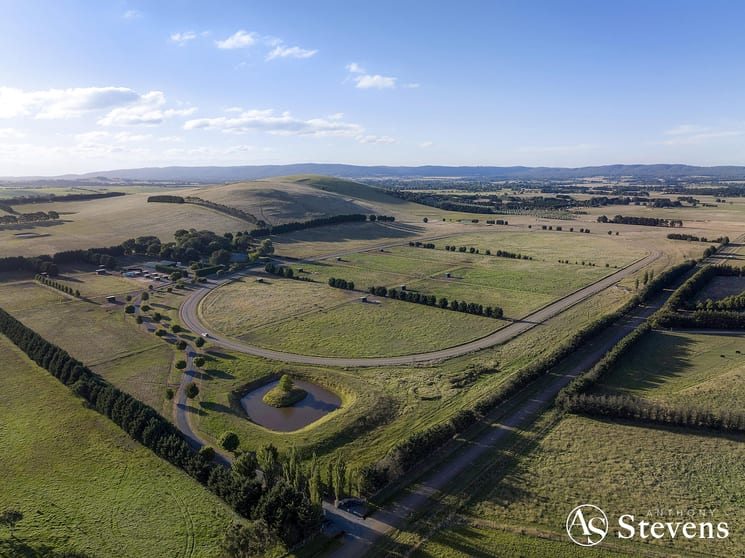 Click to view all images 240 Racecourse Road Lancefield VIC 3435 - Image 3