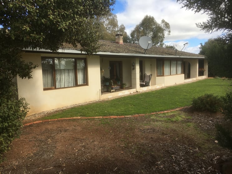 Click to view all images 278 Mayanarra Road York WA 6302 - Image 2