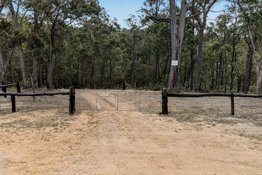 Click to view all images 2/ Thistlewaites Road Briagolong VIC 3860 - Image 1