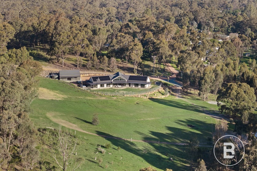 Click to view all images 42 Codes Lane Heathcote VIC 3523 - Image 3