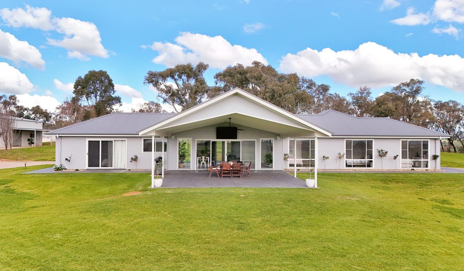 Click to view all images 76 Springfield Lane Gulgong NSW 2852 - Image 2