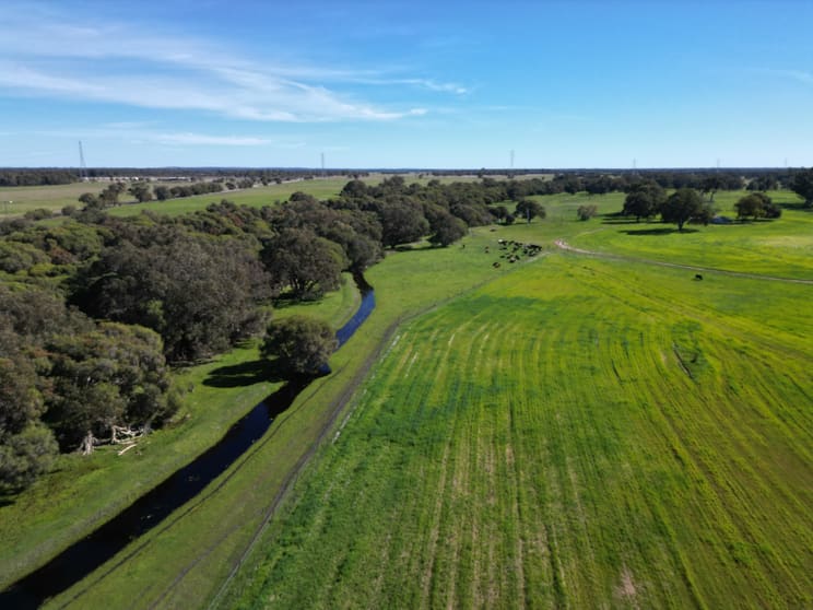 Click to view all images 446 Gingin Brook Road Muckenburra WA 6503 - Image 2