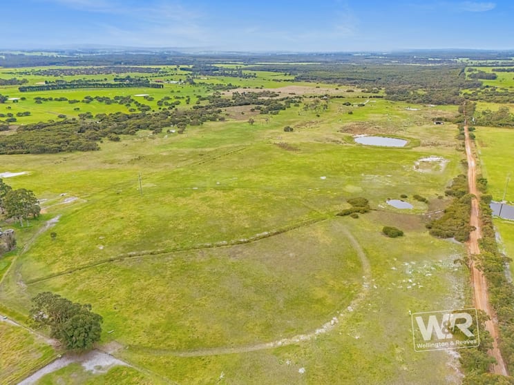 274 Lake Barnes Road Narrikup WA 6326 - Image 3