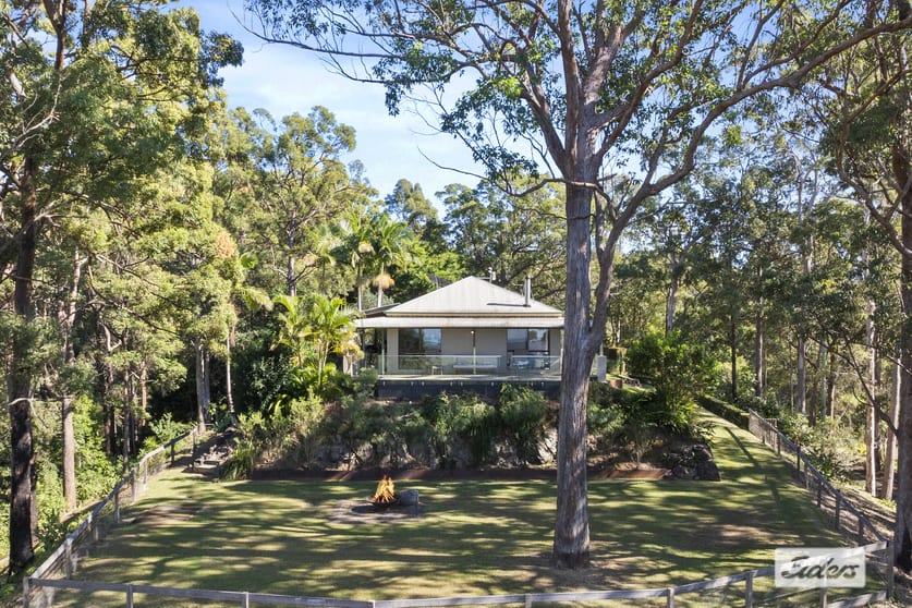 Click to view all images 121 Robcole Road North Tumbulgum NSW 2490 - Image 1