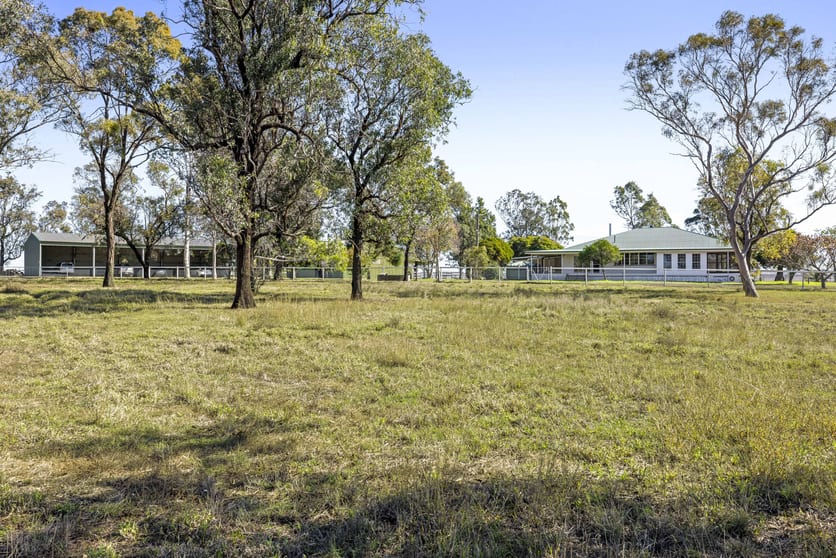 Click to view all images 26 Strand Road Cambooya QLD 4358 - Image 1