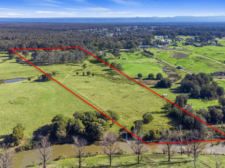 Click to view all images 326 Fairey Road South Windsor NSW 2756 - Image 3