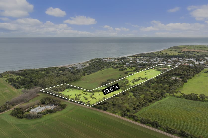Click to view all images 8 Oleander Road Maslin Beach SA 5170 - Image 2