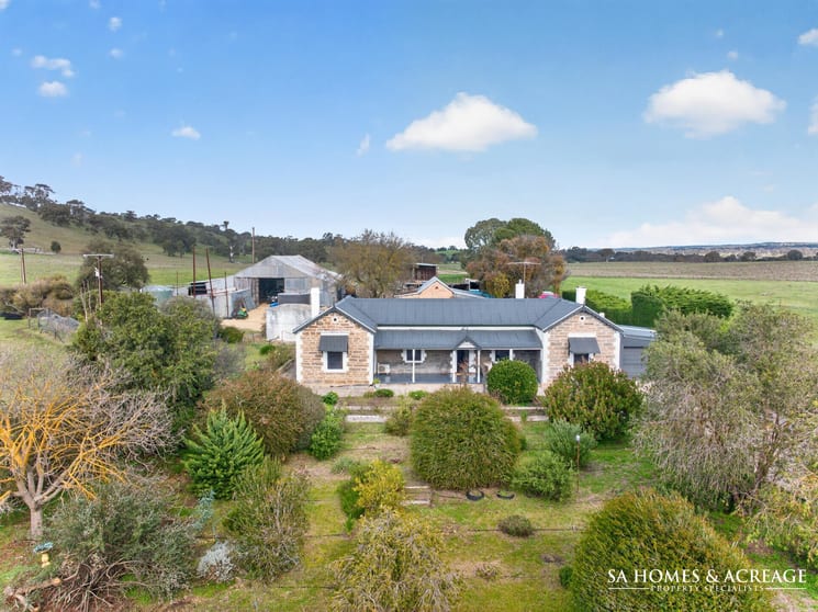 Click to view all images 50 Hill Climb Road Mount Mckenzie SA 5353 - Image 2