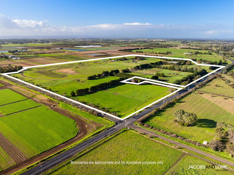 Click to view all images 1245 Baxter-Tooradin Road Devon Meadows VIC 3977 - Image 2
