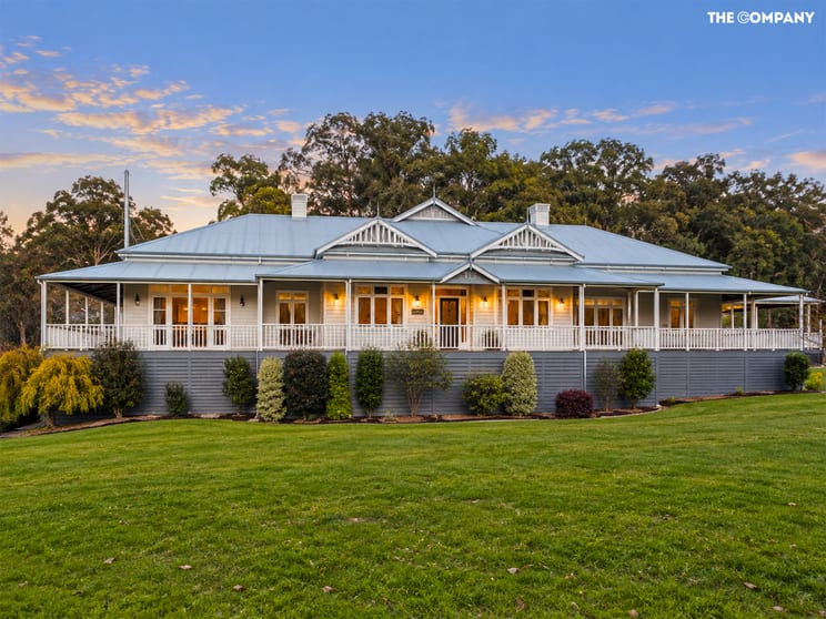 Click to view all images 945 Toomuc Valley Road Pakenham Upper VIC 3810 - Image 2