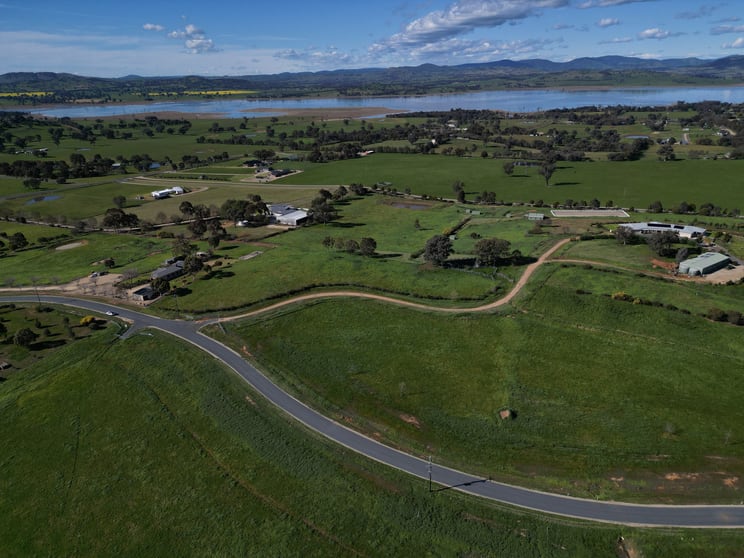 7, 37 Eagle Rise Road Table Top NSW 2640 - Image 3