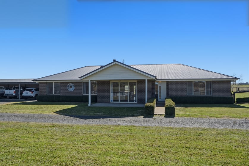 Click to view all images 512 Neville Road Blayney NSW 2799 - Image 3