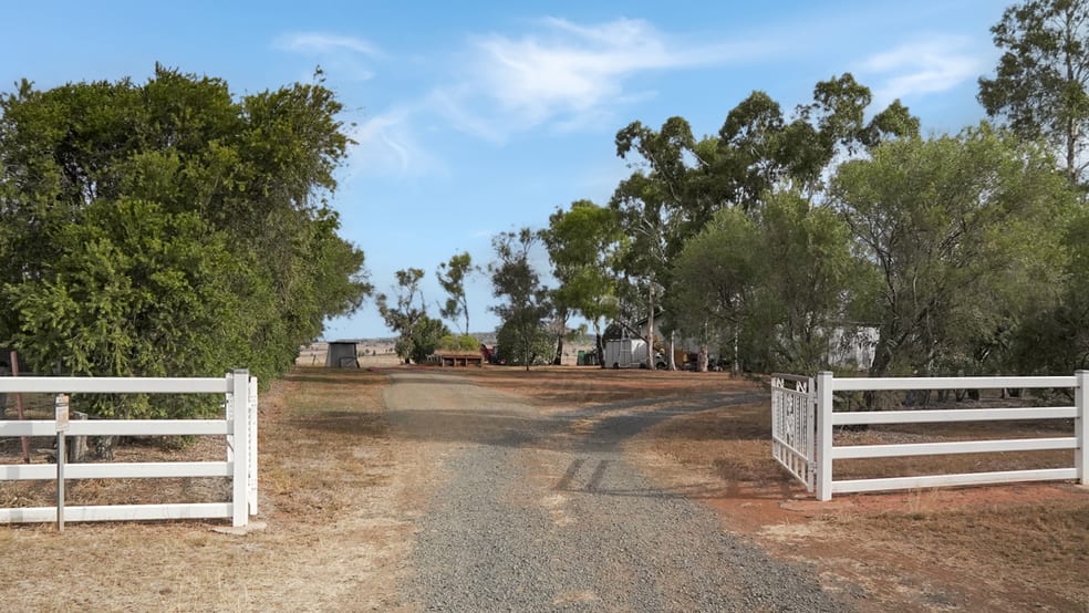 Click to view all images 7 Speed Road Oakey QLD 4401 - Image 2