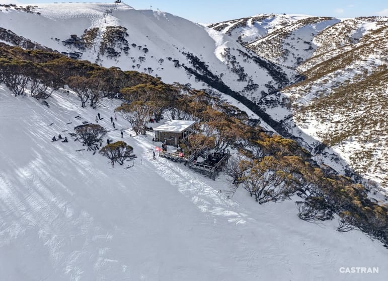 Click to view all images Hoff Hut Hotham Mount Hotham VIC 3741 - Image 1