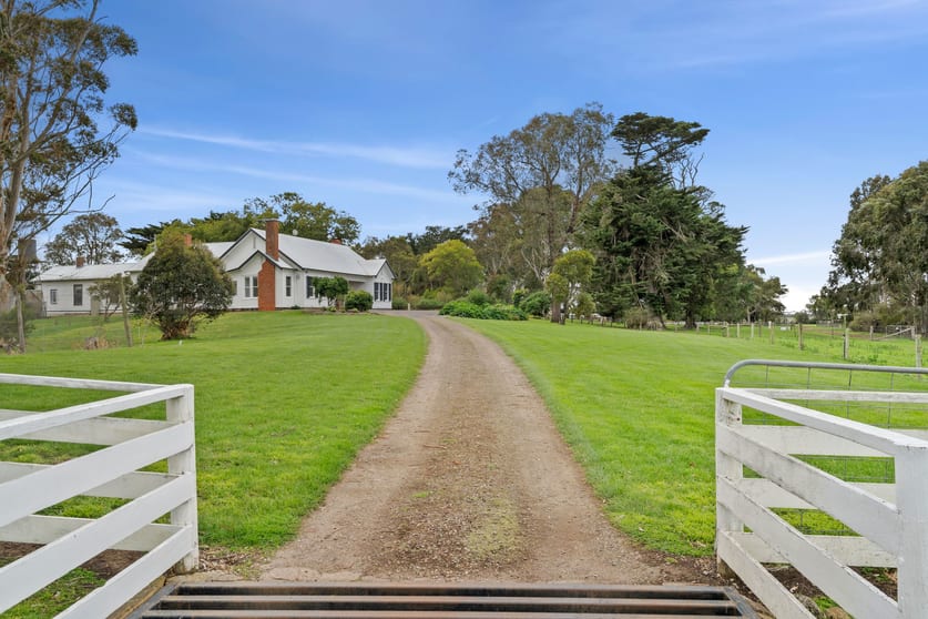 Click to view all images 165 Elwood Road Camperdown VIC 3260 - Image 3